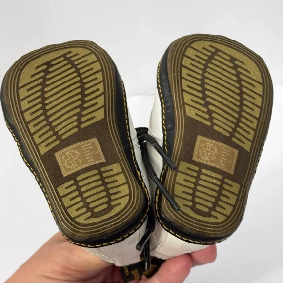 Dr. Martens White and Black Combat Boots with Pull Tab baby size 2 - Picture 4 of 5